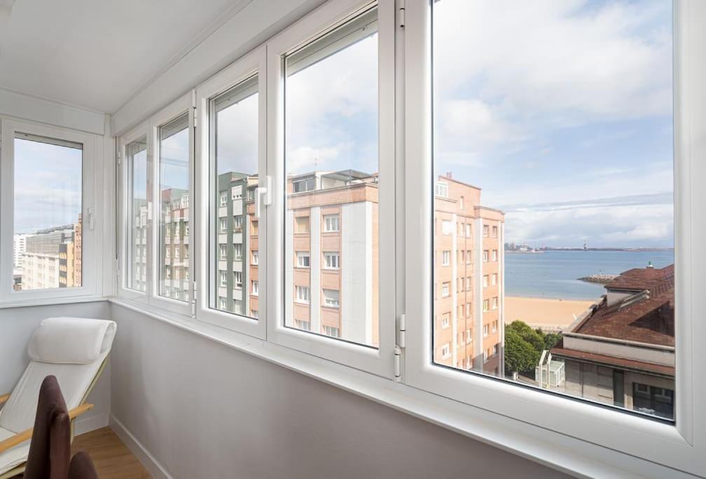 Myhousespain - Moderno Piso Frente Al Mar ヒホン エクステリア 写真